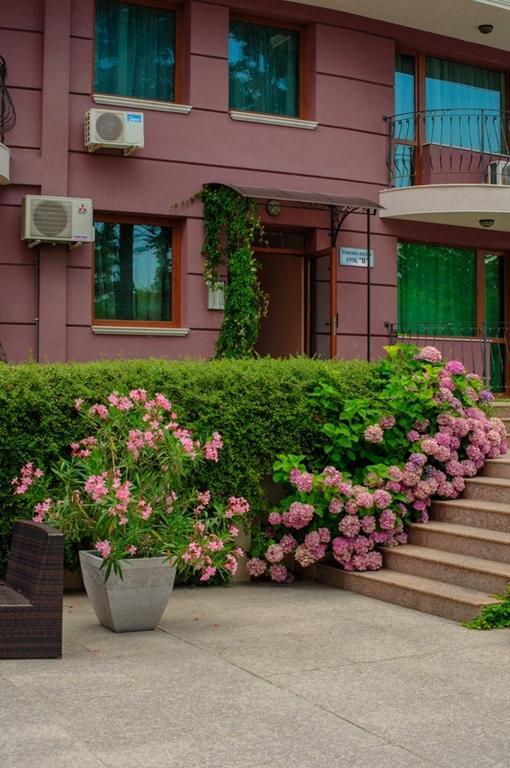Purple Star Apartments セインツ・コンスタンティン＆ヘレナ エクステリア 写真